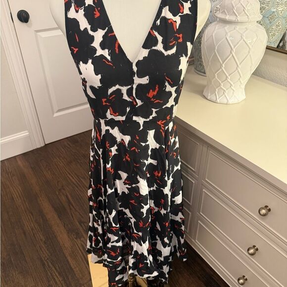 A.L.C. Nello Handkerchief Silk Wrap Dress size 6-L10 - Picture 2 of 5